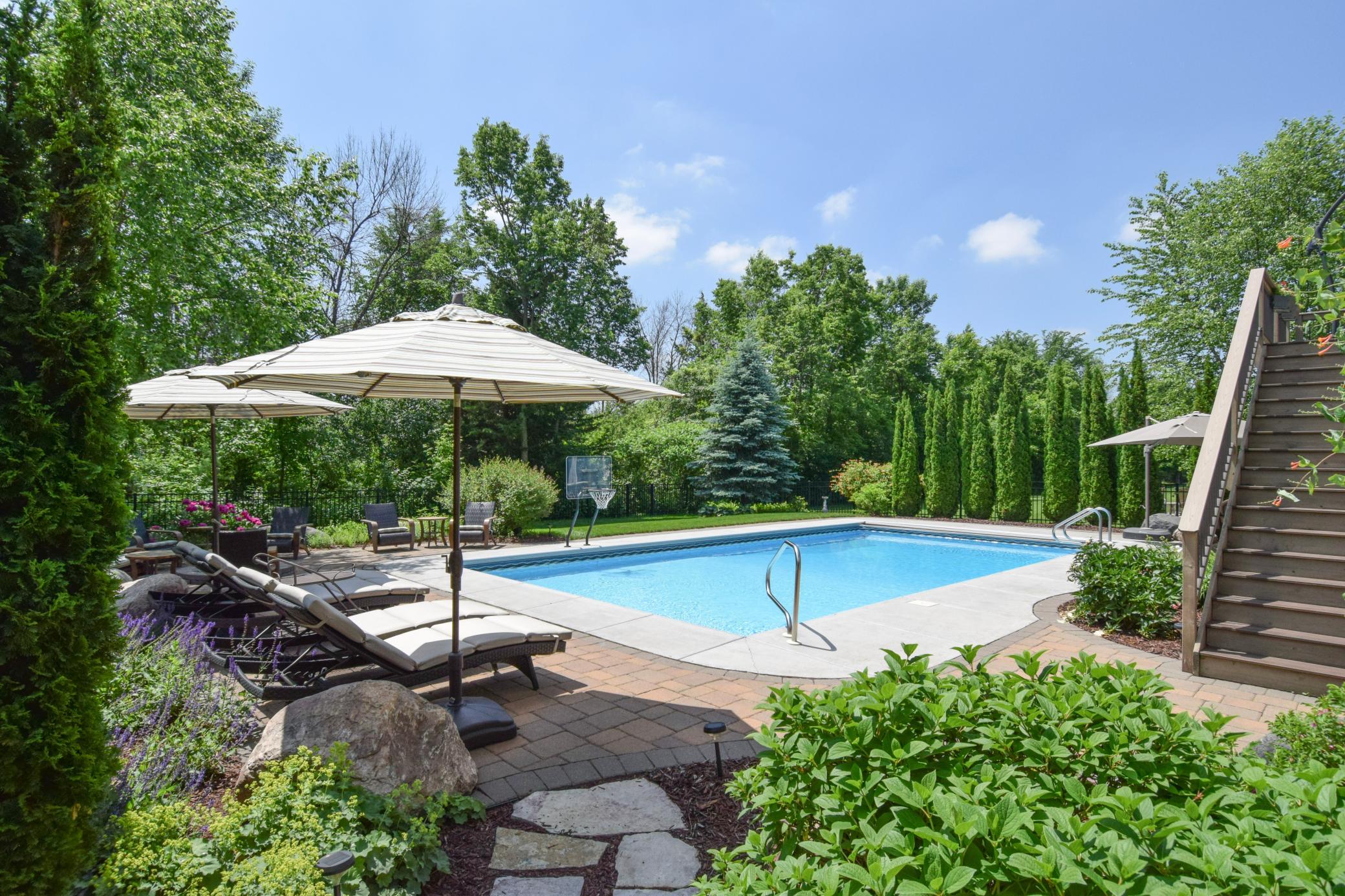 10809 Brookside Trail N
