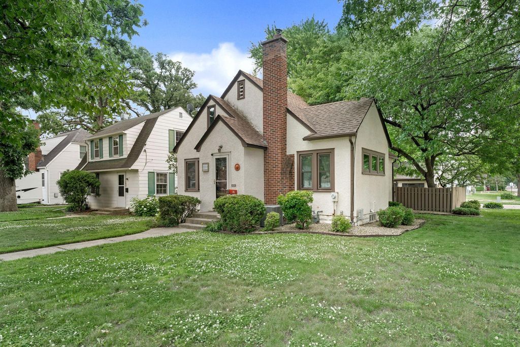 Photo of 1111 5th Avenue NW, Austin, MN 55912 (MLS # 7094260)