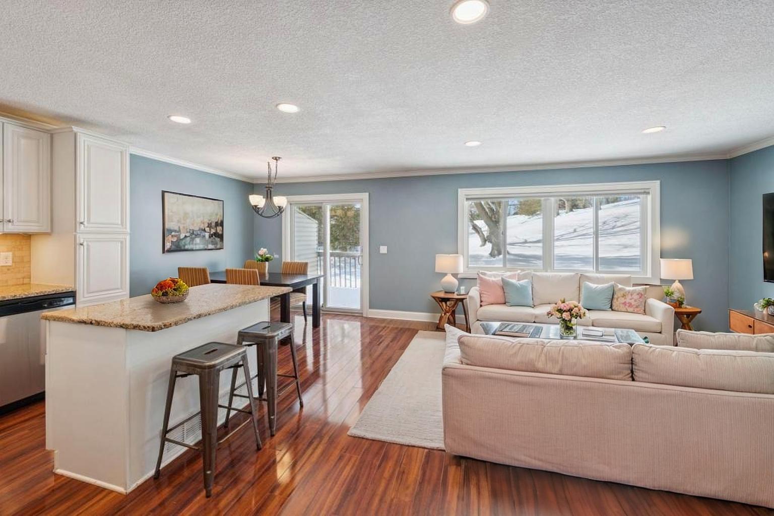 6106 Creek View Trail