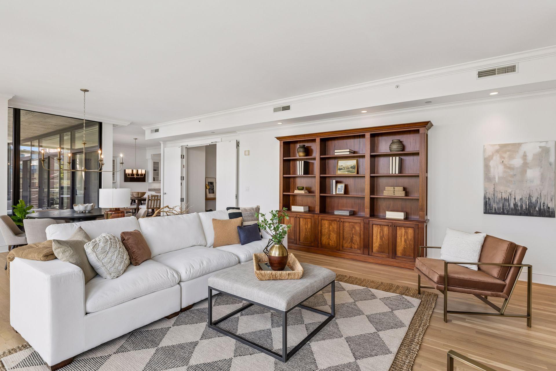 301 Kenwood Parkway 502