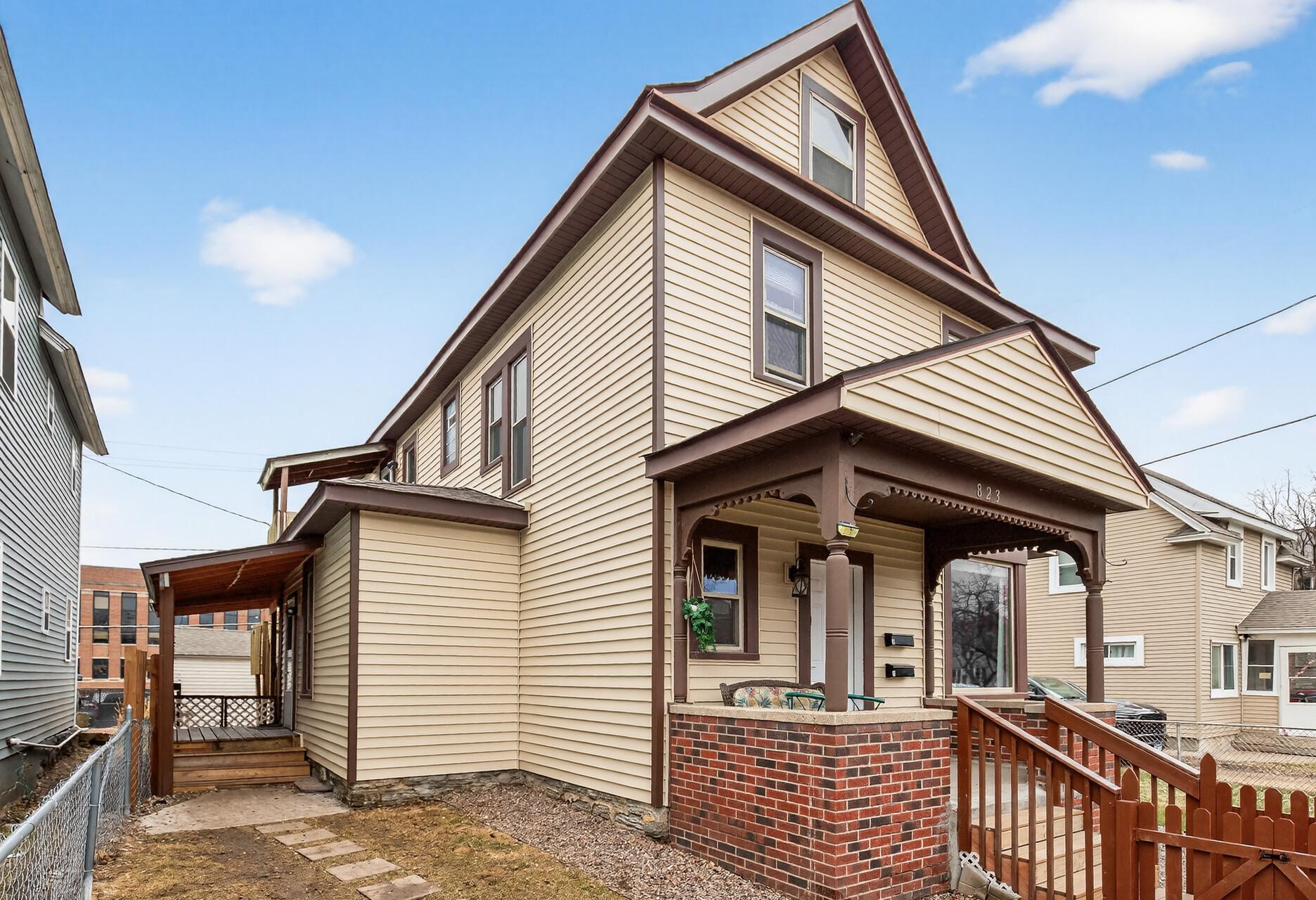 823 Hardenbergh Place