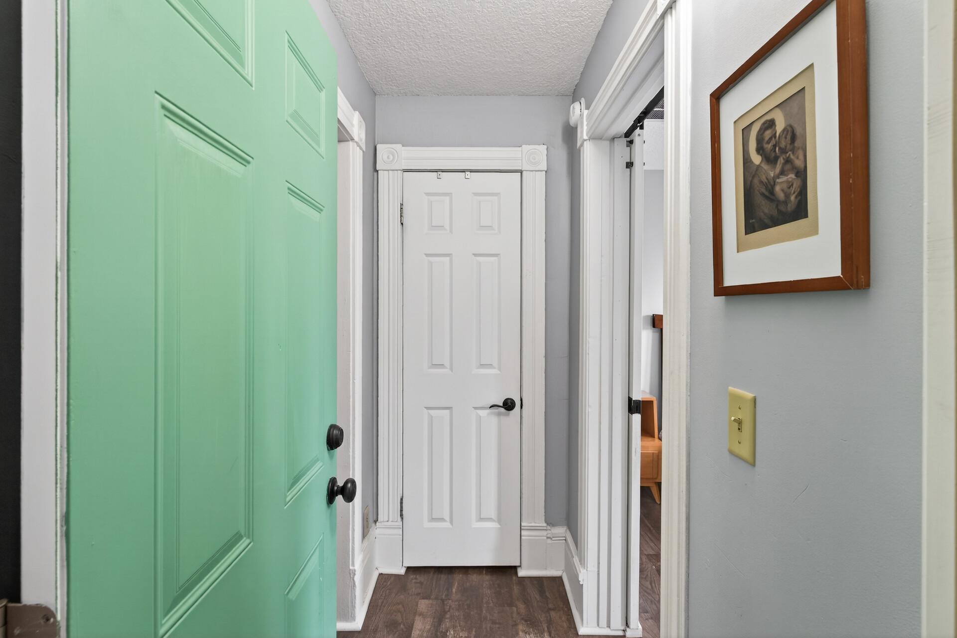 823 Hardenbergh Place