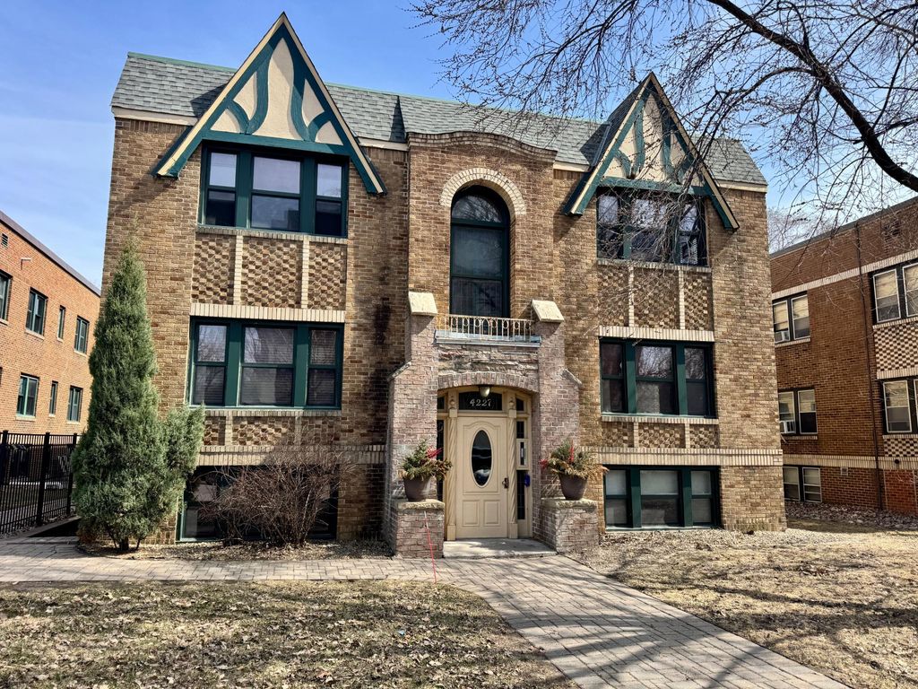 Photo of 4227 Nicollet Avenue #1, Minneapolis, MN 55409 (MLS # 7045929)