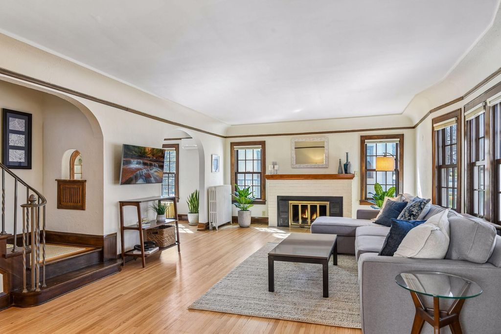 Photo of 3833 Drew Avenue S, Minneapolis, MN 55410 (MLS # 7050351)