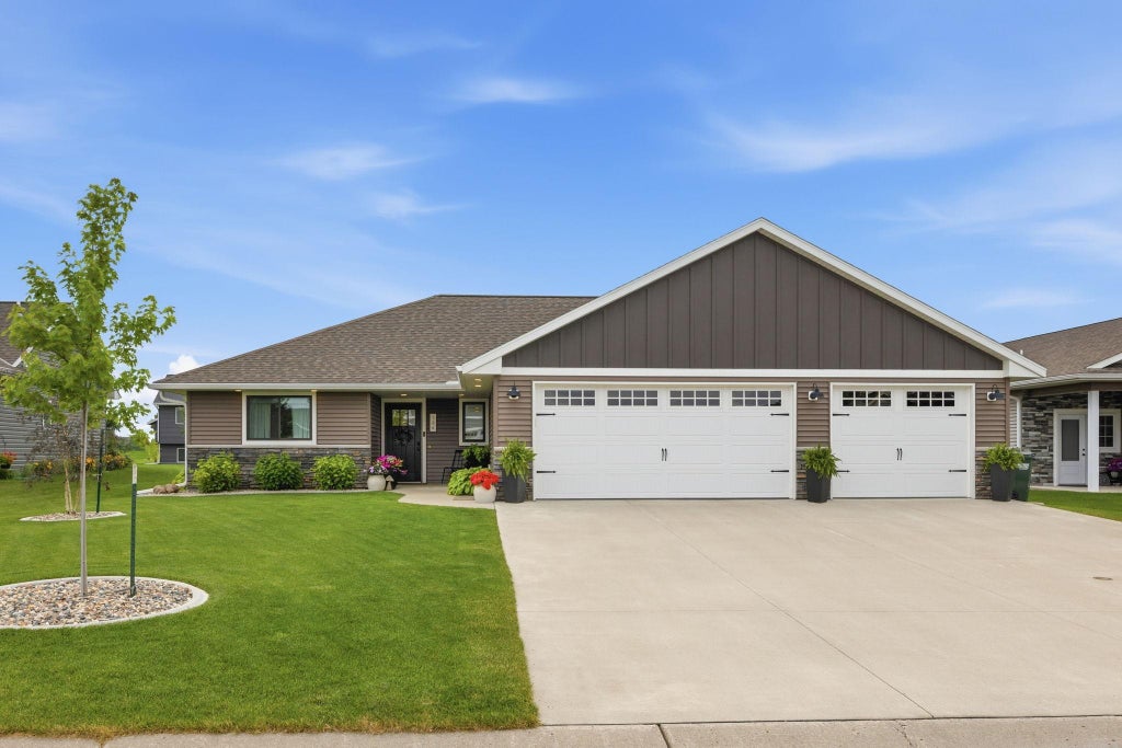 Photo of 126 Detroit Avenue SE, Hutchinson, MN 55350 (MLS # 7096710)