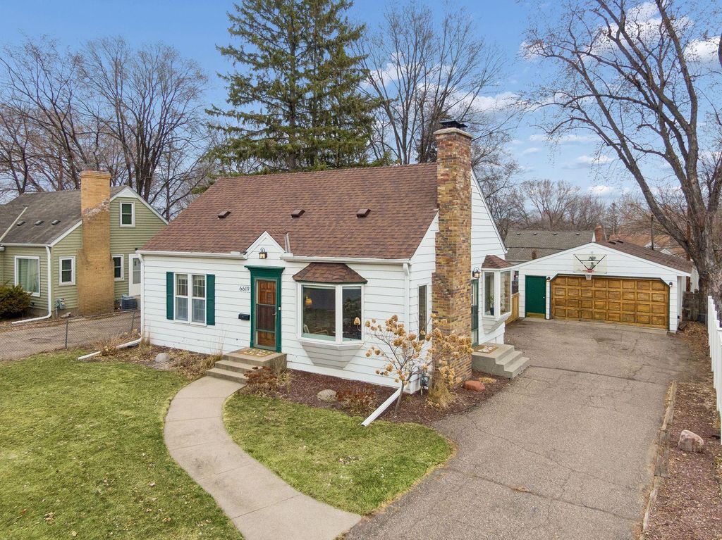 Photo of 6619 Oakland Avenue, Richfield, MN 55423 (MLS # 7039894)