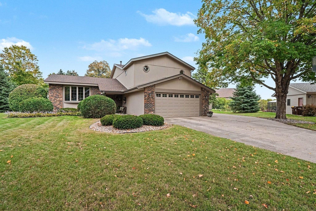 Photo of 712 Highland Drive, New Prague, MN 56071 (MLS # 7143763)
