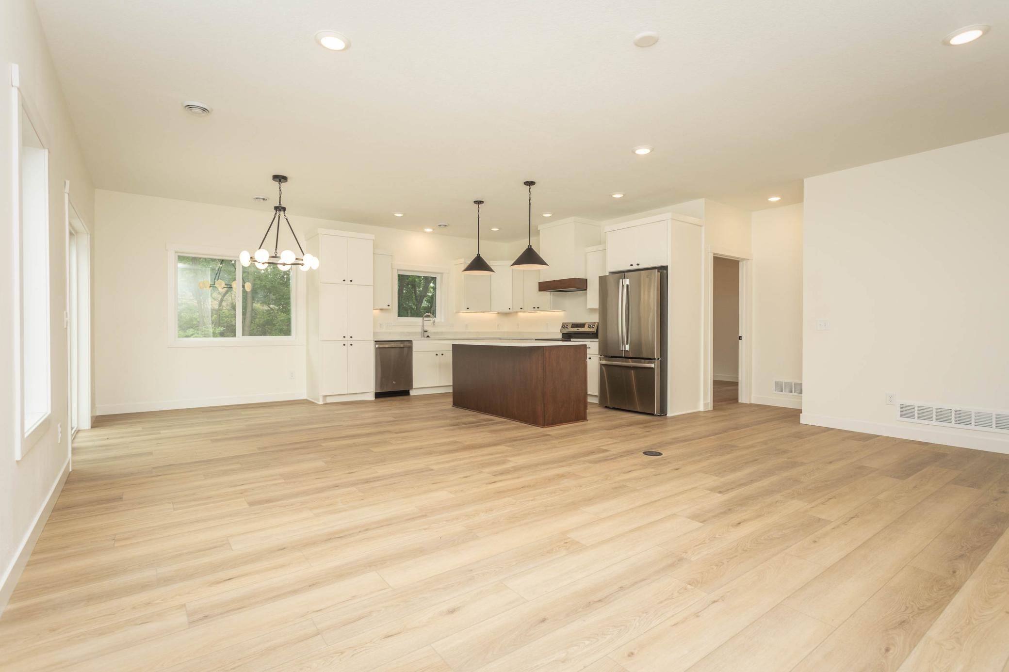1011 Nokomis Street