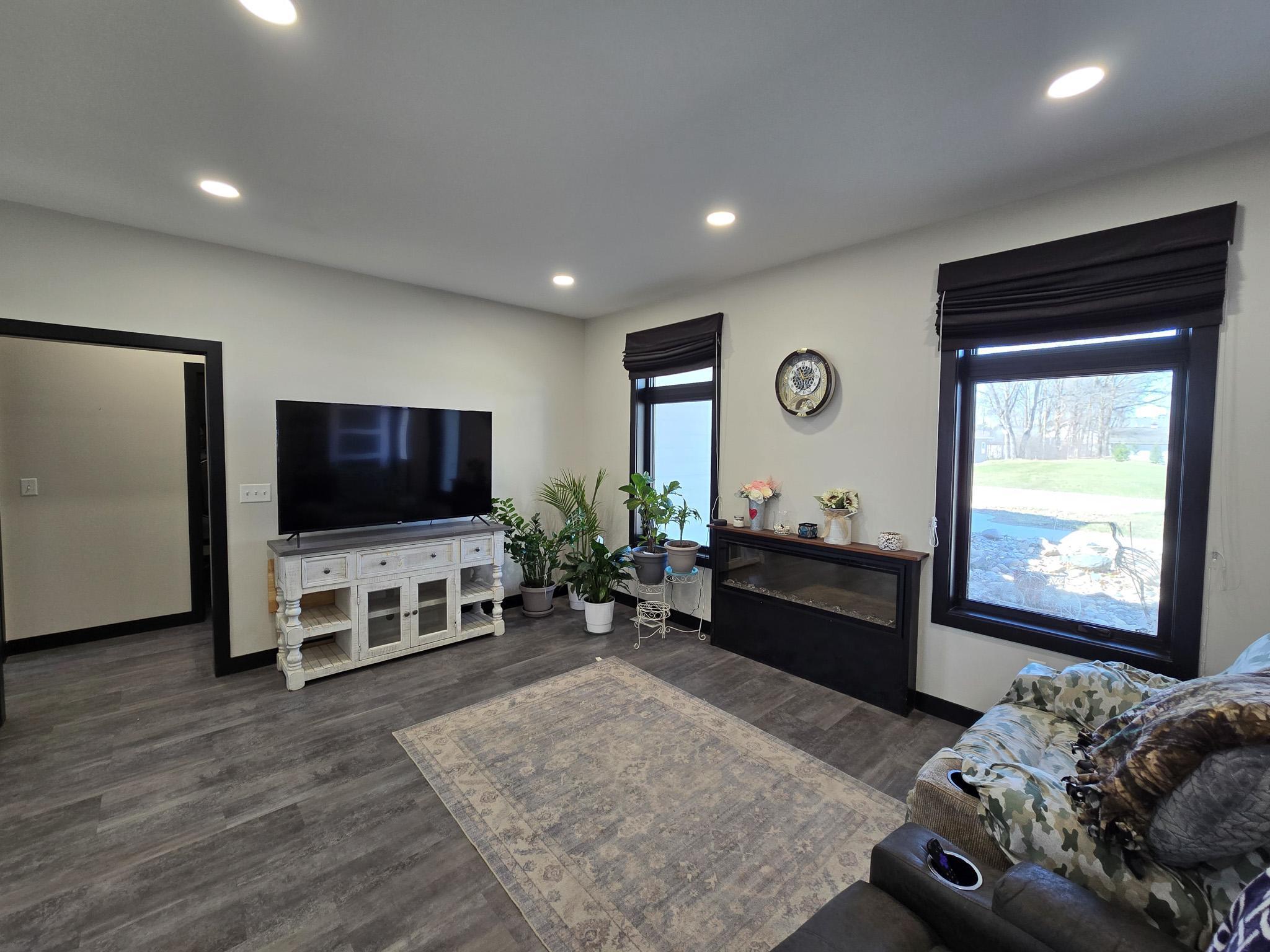 784 Lake Forest Circle