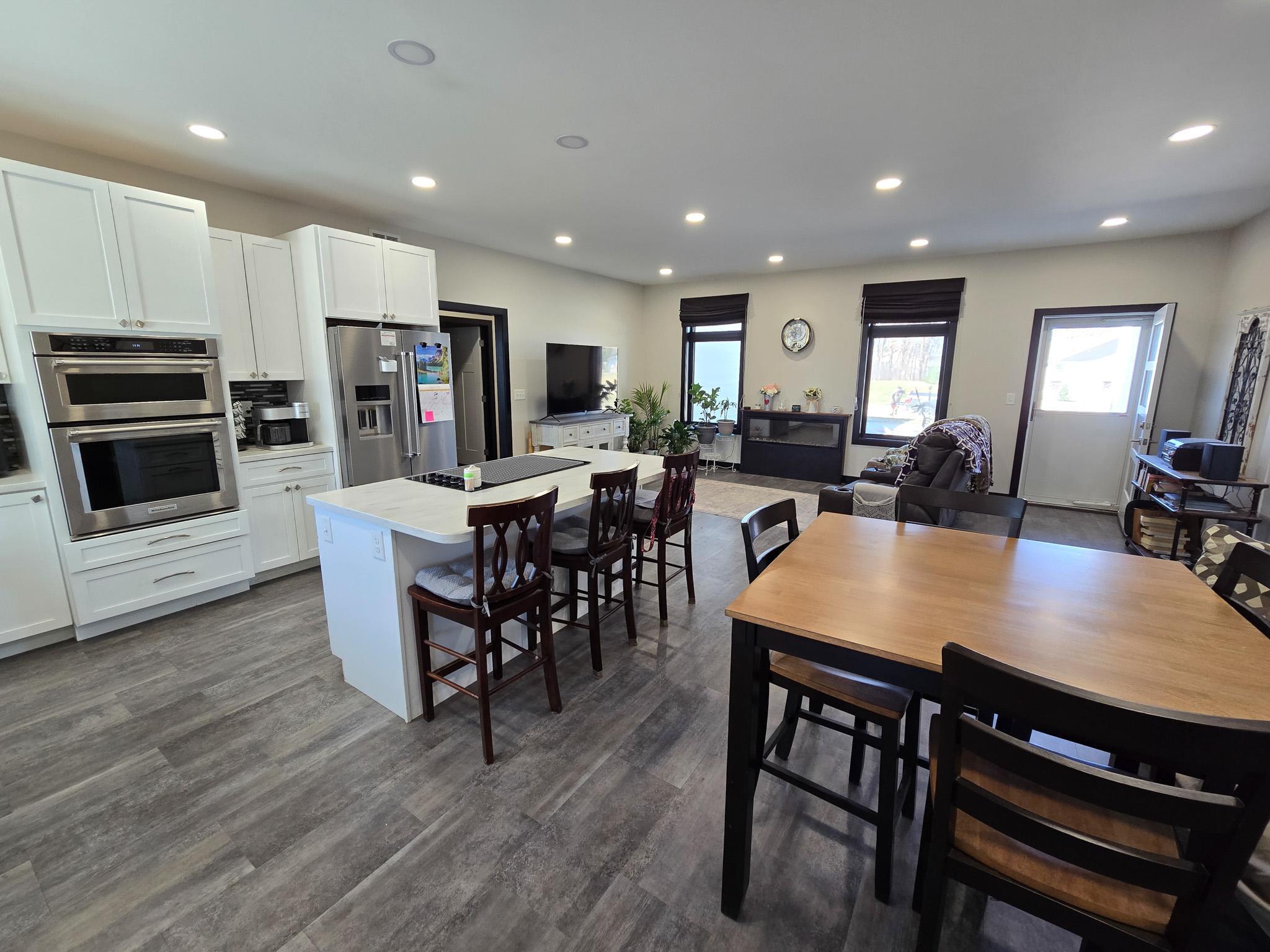 784 Lake Forest Circle