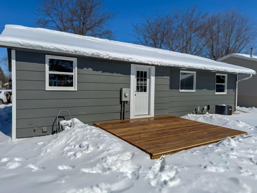 Photo of 918 18th Street SE, Rochester, MN 55904 (MLS # 7038847)