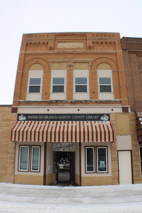 27 1/2 North Main Street Sherburn MN 56171