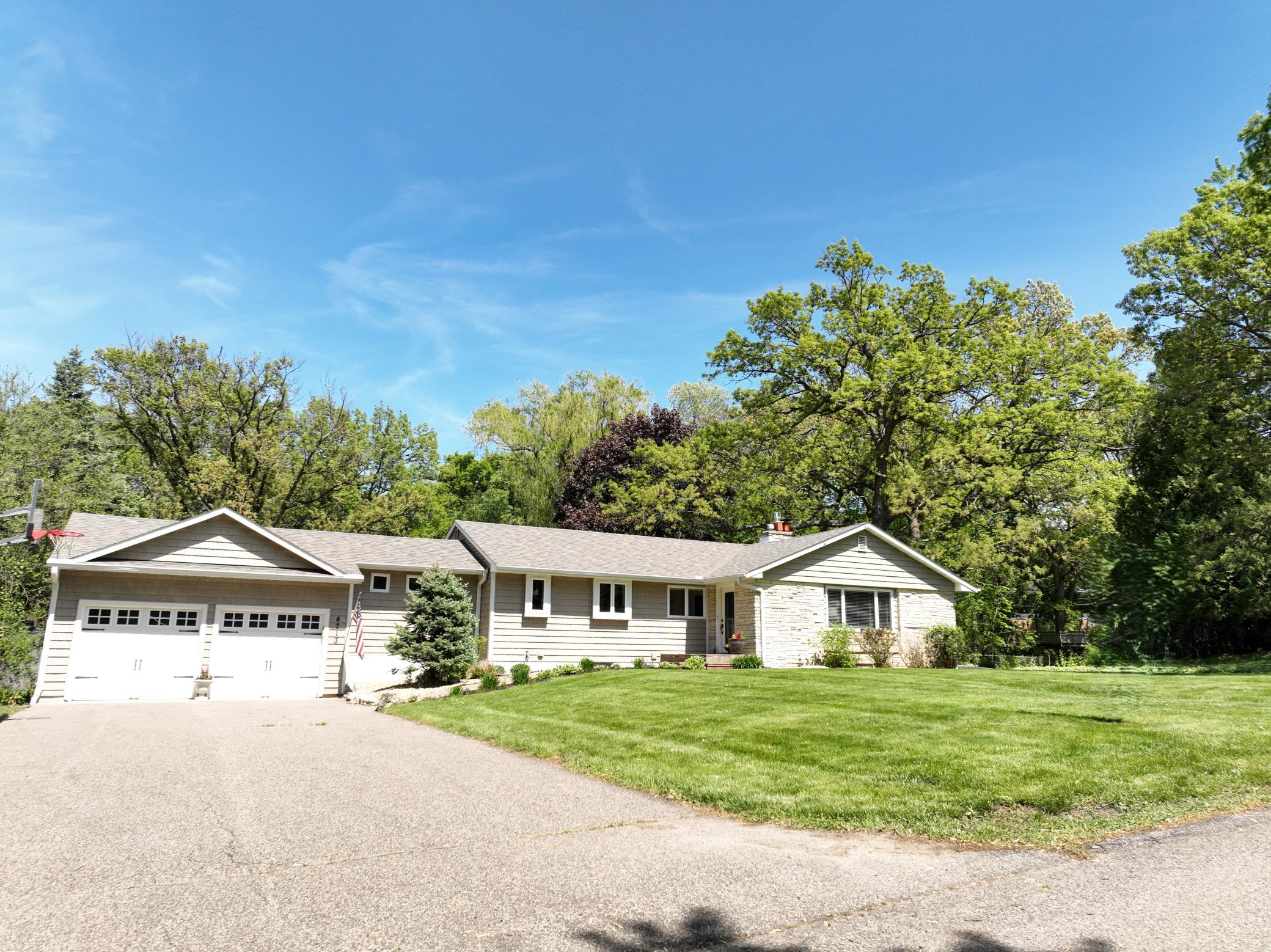4713 Fairhills Road W