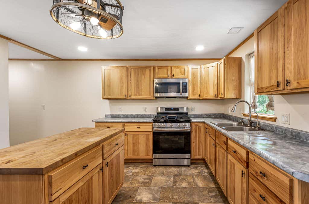 Photo of 14089 430th Avenue, Blue Earth, MN 56013 (MLS # 7091272)