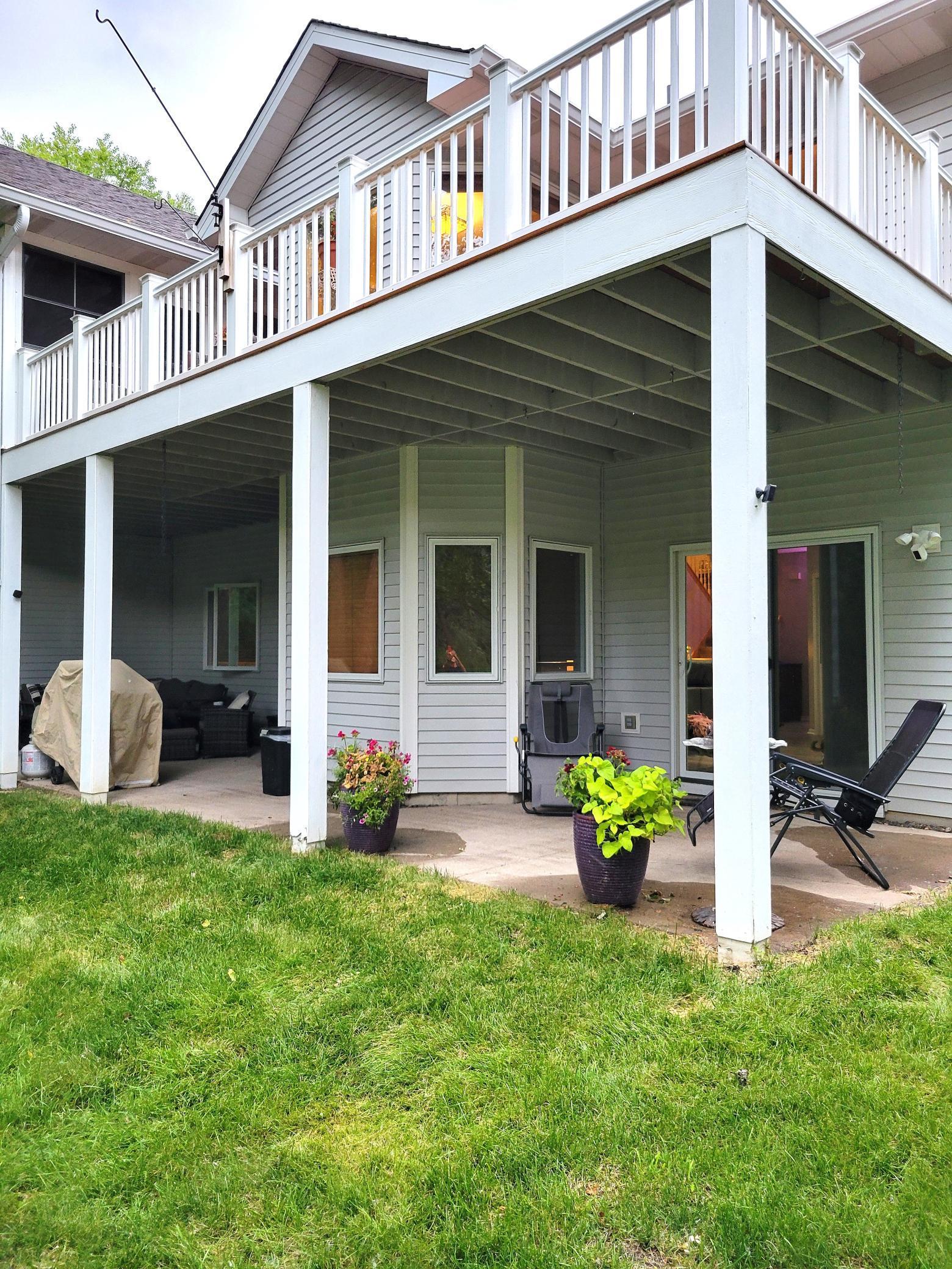 8203 Creekside Circle