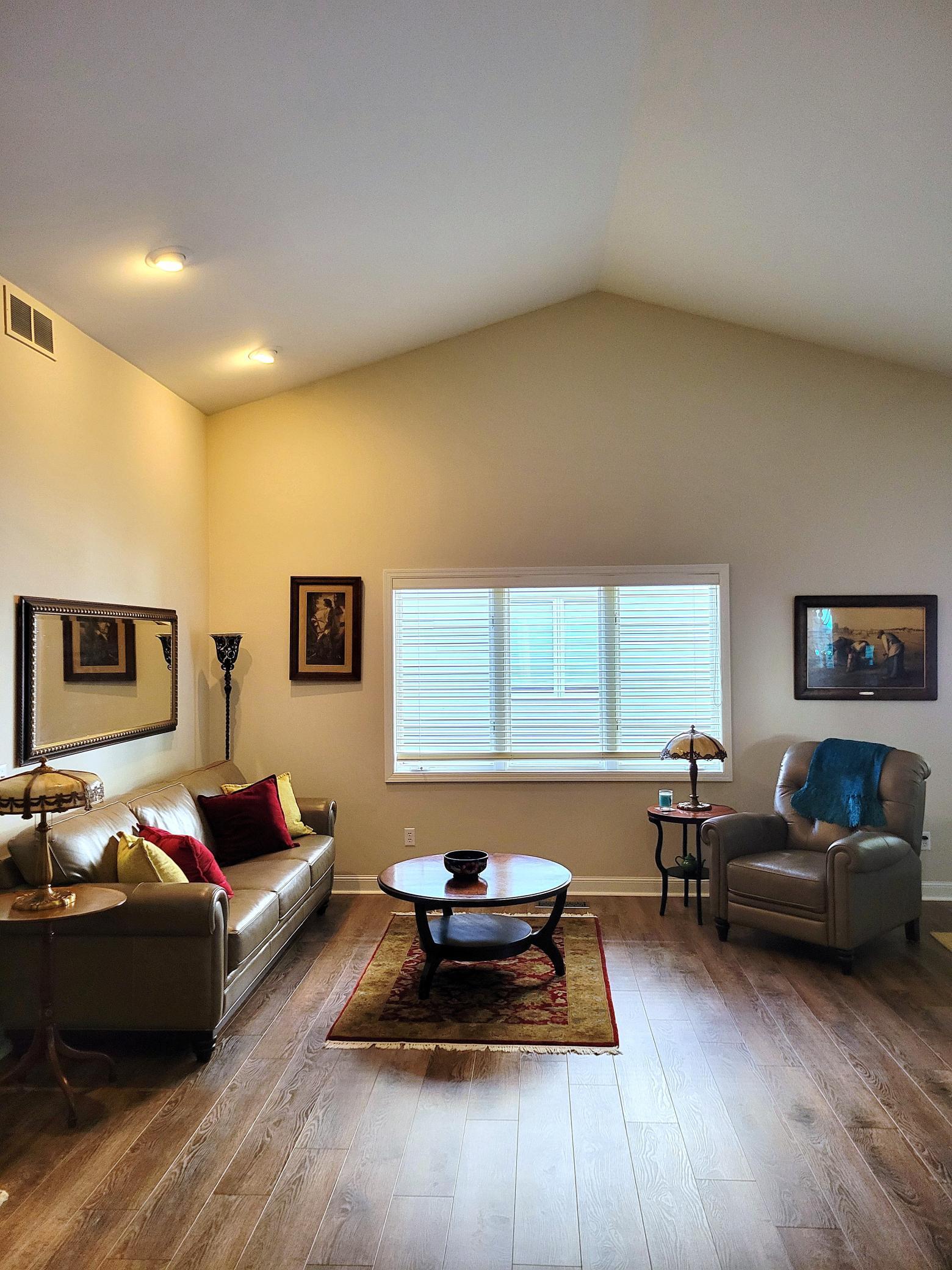 8203 Creekside Circle