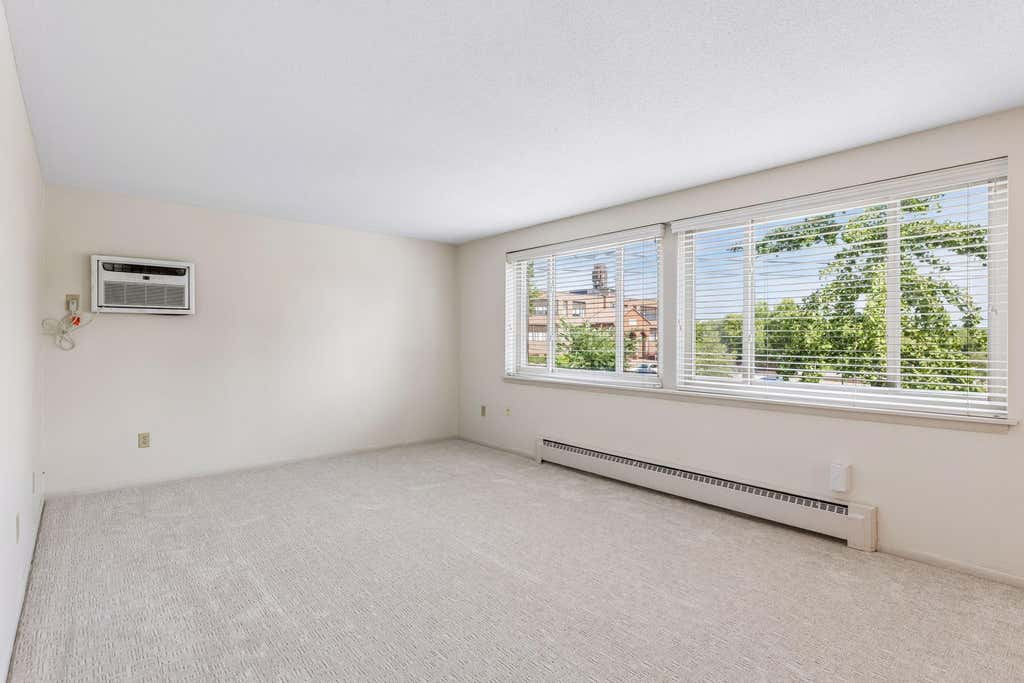 Photo of 4400 Upton Avenue S #201, Minneapolis, MN 55410 (MLS # 7101910)