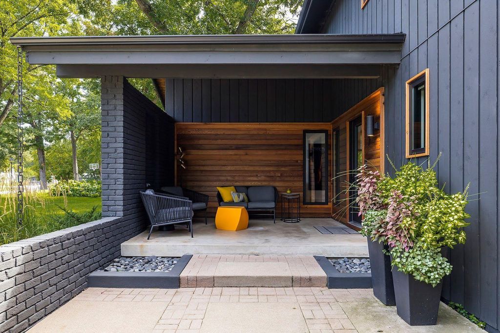 Photo of 6827 Kingston Circle N, Golden Valley, MN 55427 (MLS # 7056037)