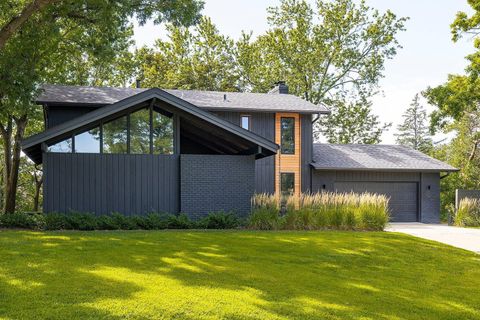 6827 Kingston Circle N Golden Valley MN 55427