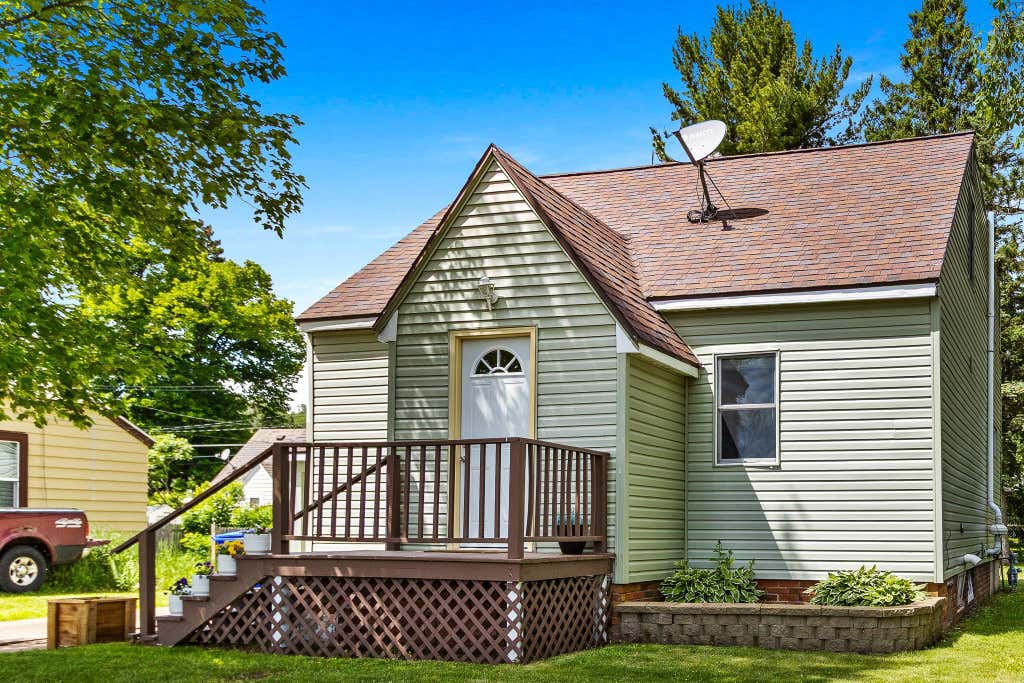 Photo of 117 7th Street, Moose Lake, MN 55767 (MLS # 7096241)