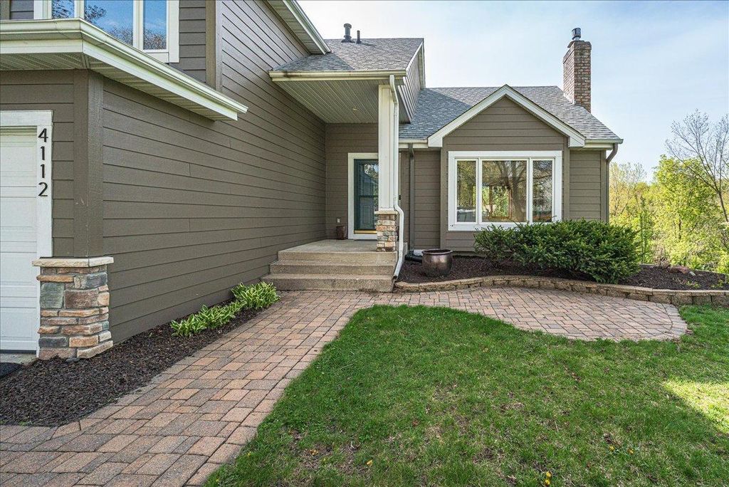 Photo of 4112 Havenhill Circle, Eagan, MN 55123 (MLS # 7066123)