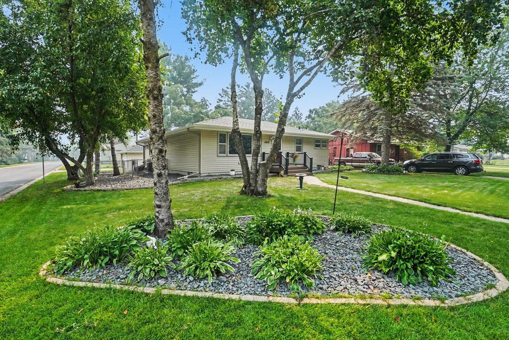 Photo of 4858 Carolyn Lane, White Bear Lake, MN 55110 (MLS # 7110094)