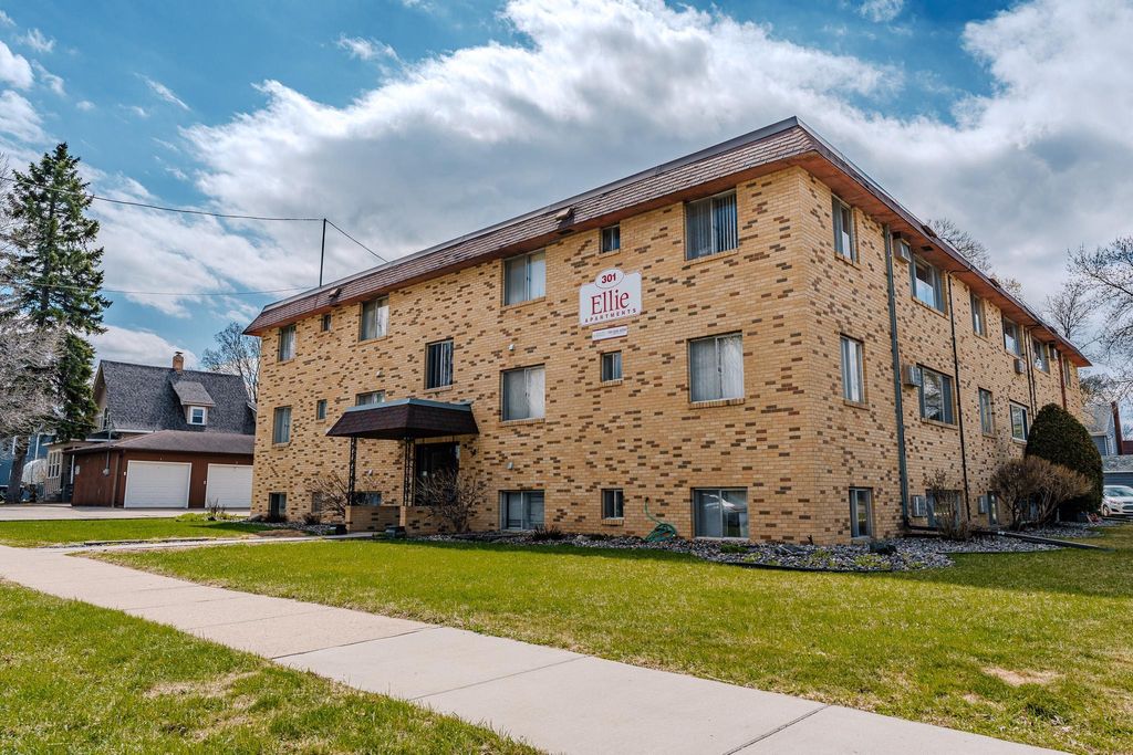 Photo of 301 6th Street S, Moorhead, MN 56560 (MLS # 7067754)