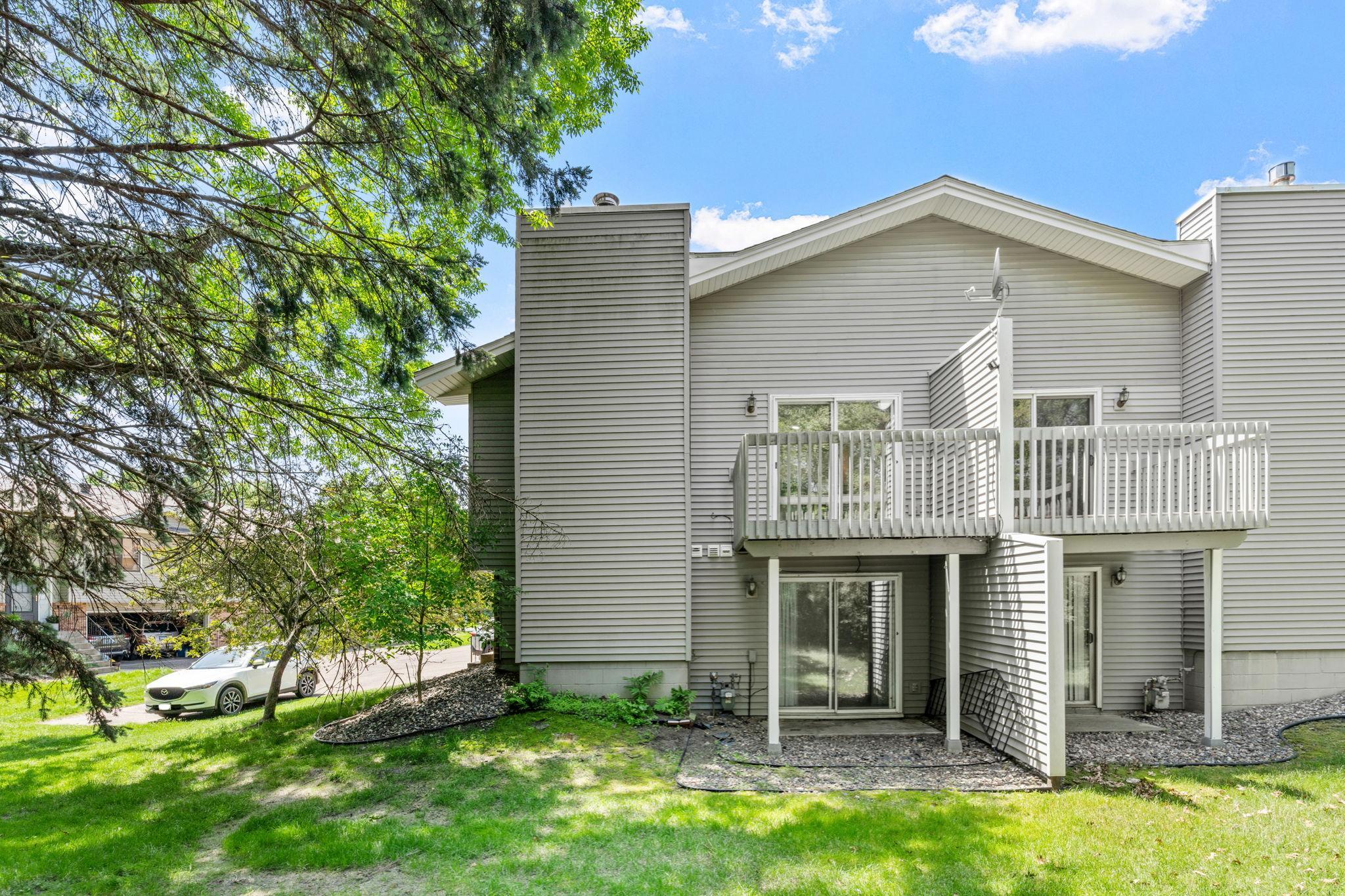 828 Sherwood Road