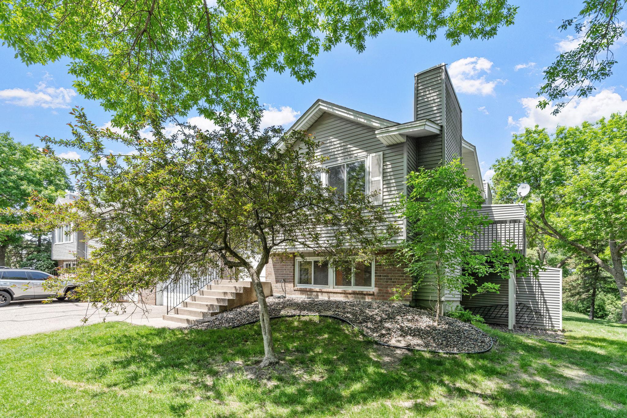 828 Sherwood Road