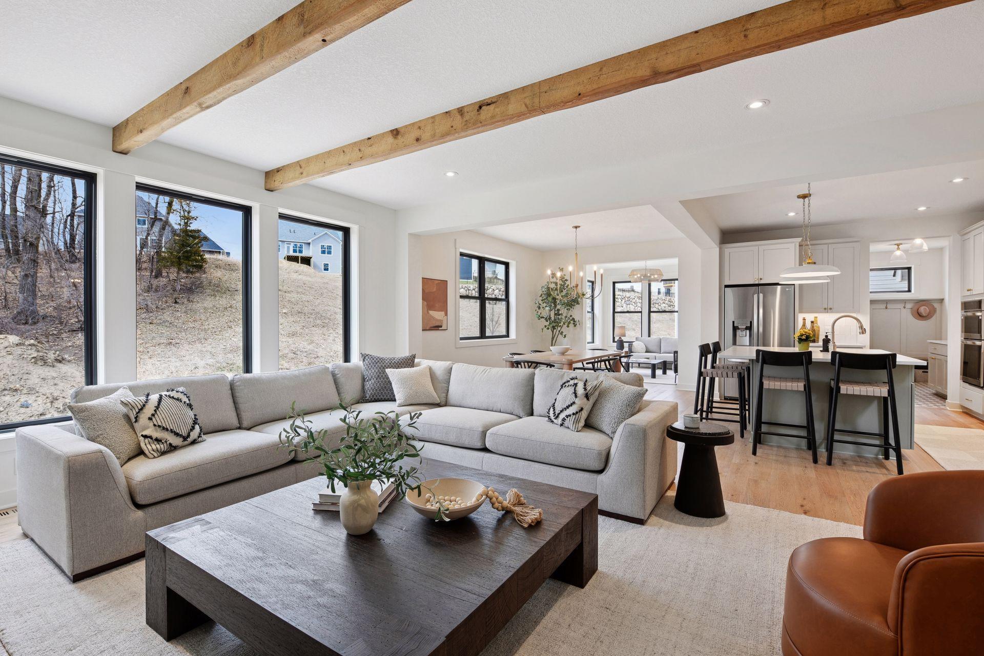 5440 Rolling Hills Parkway