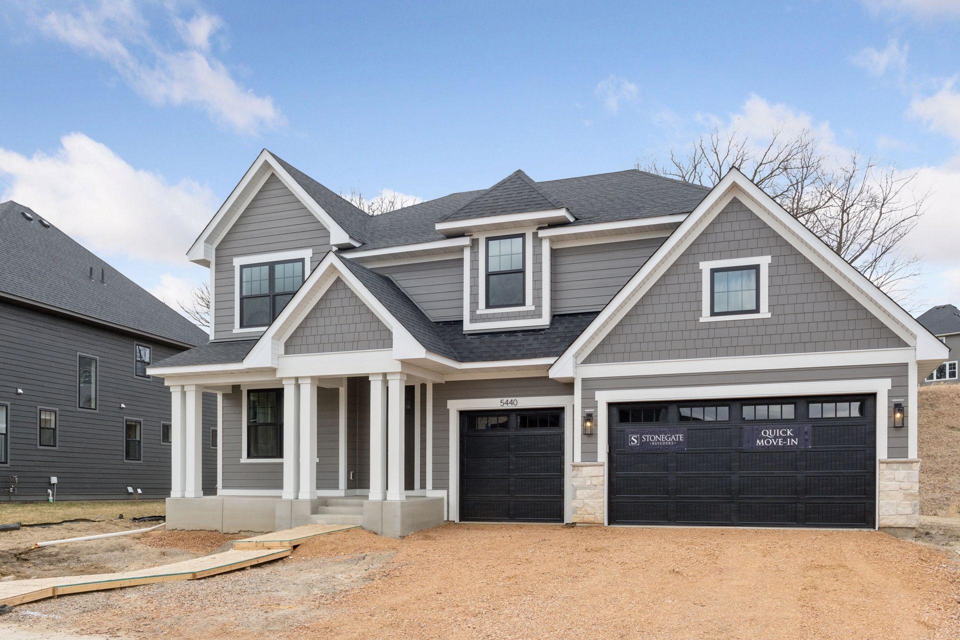 5440 Rolling Hills Parkway