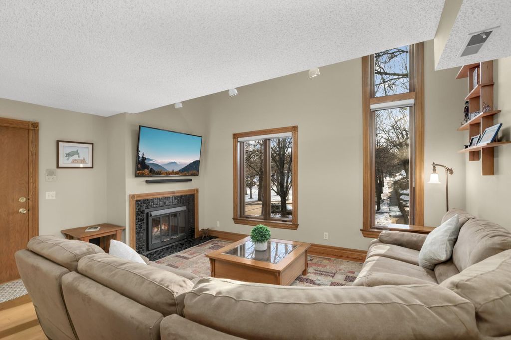 Photo of 5 Irvine Park #5B, Saint Paul, MN 55102 (MLS # 7017164)