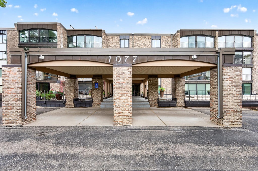 Photo of 1077 Sibley Memorial Highway #608, Saint Paul, MN 55118 (MLS # 7150369)