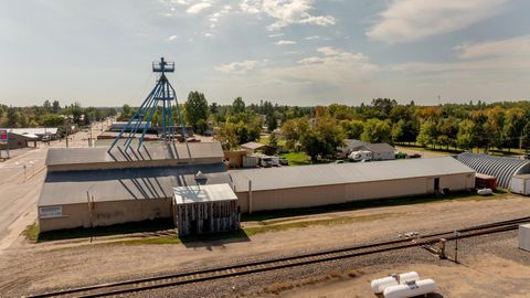 81 Main Street W Motley MN 56466