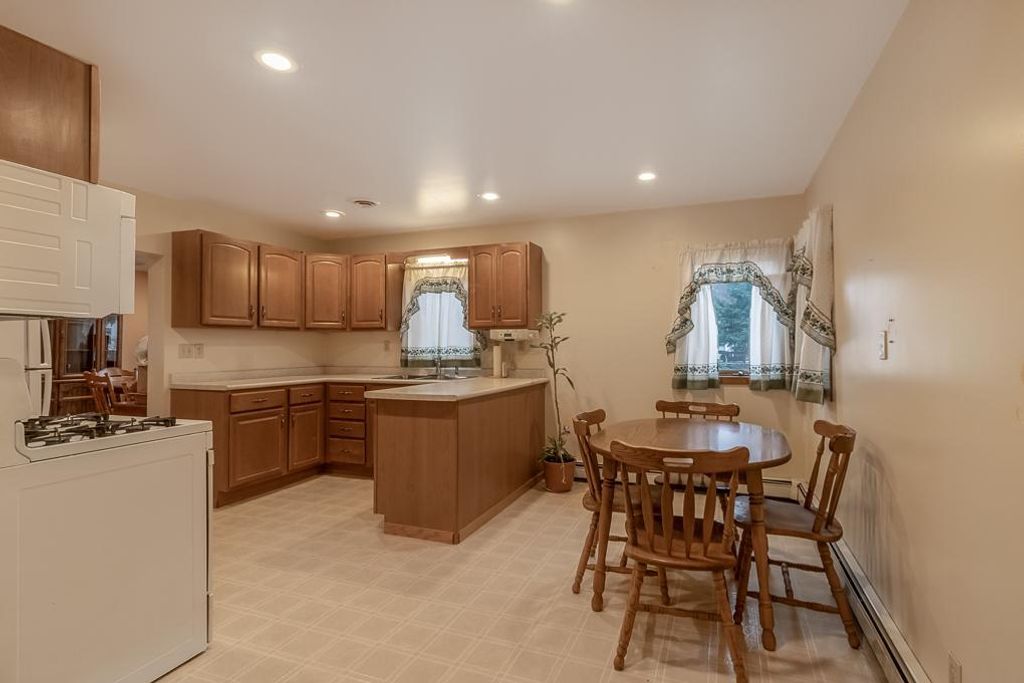 Photo of 421 S Murphy Street, Lake Crystal, MN 56055 (MLS # 7021173)