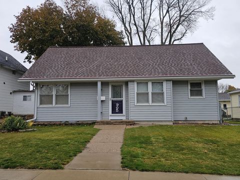 Photo of 905 2nd Avenue SW, Sleepy Eye, MN 56085 (MLS # 6810424) Photo of 905 2nd Avenue SW, Sleepy Eye, MN 56085 (MLS # 6810424)