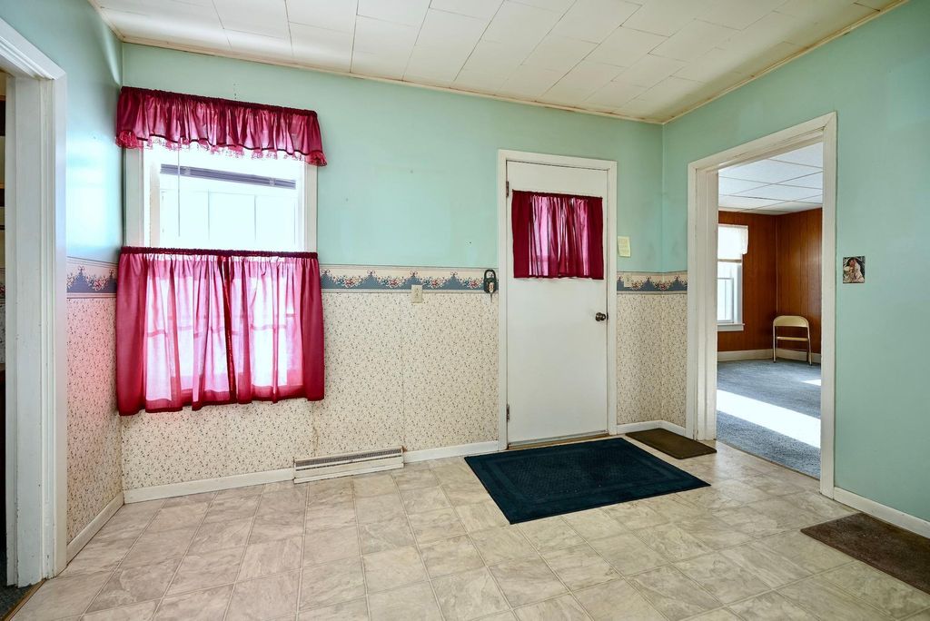 Photo of 476 W Sanborn Street, Winona, MN 55987 (MLS # 7011750)