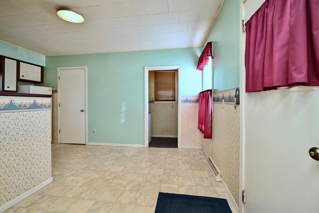 Photo of 476 W Sanborn Street, Winona, MN 55987 (MLS # 7011750)