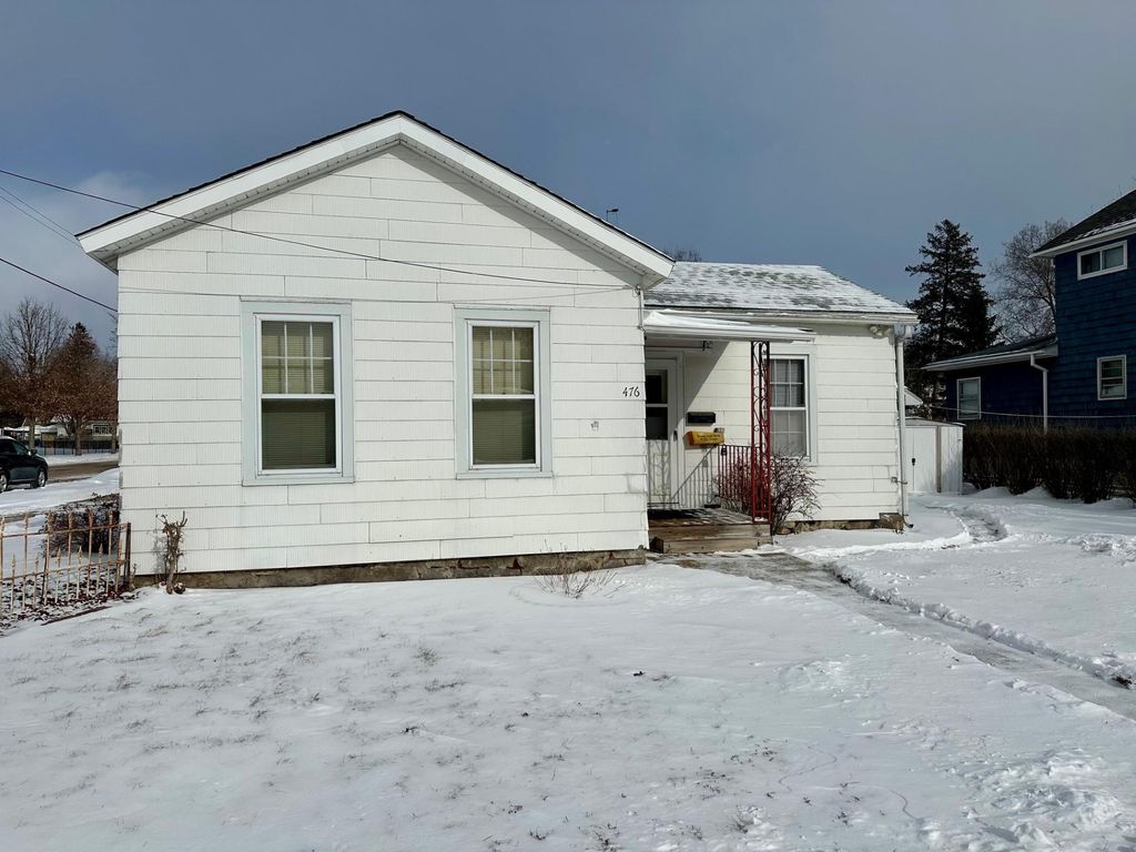 Photo of 476 W Sanborn Street, Winona, MN 55987 (MLS # 7011750)