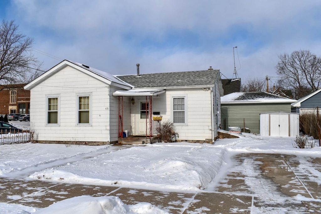 Photo of 476 W Sanborn Street, Winona, MN 55987 (MLS # 7011750)
