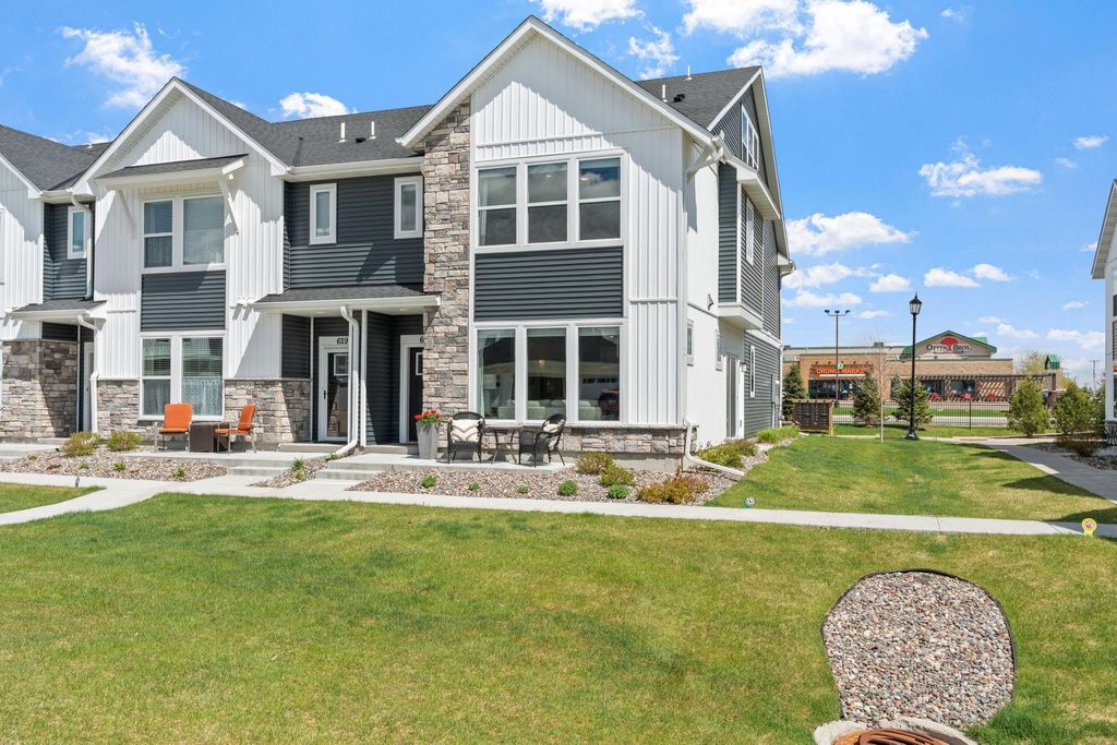 Photo of 625 E Blossom Circle, Orono, MN 55356 (MLS # 7066186)
