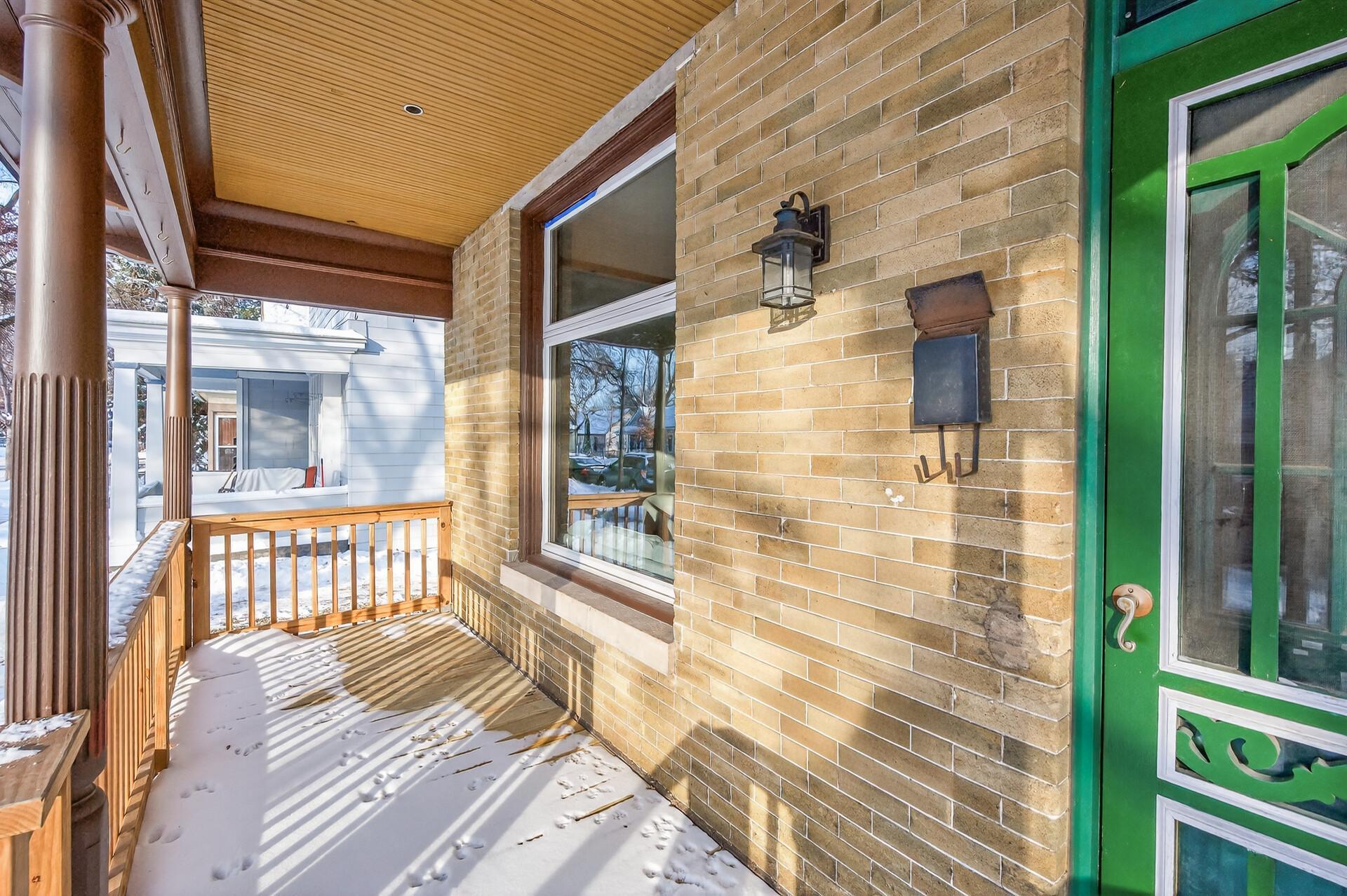 323 W Michigan Street