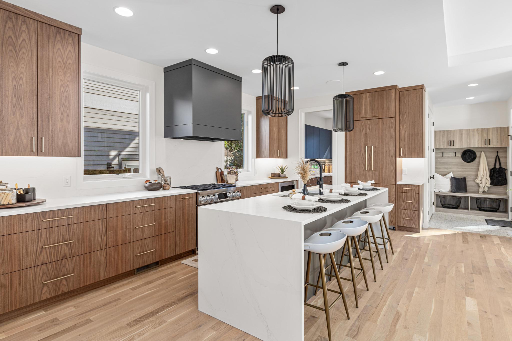 4425 Zenith Avenue S