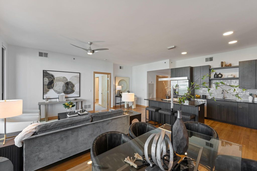 Photo of 1240 S 2nd Street #922, Minneapolis, MN 55415 (MLS # 7046736)