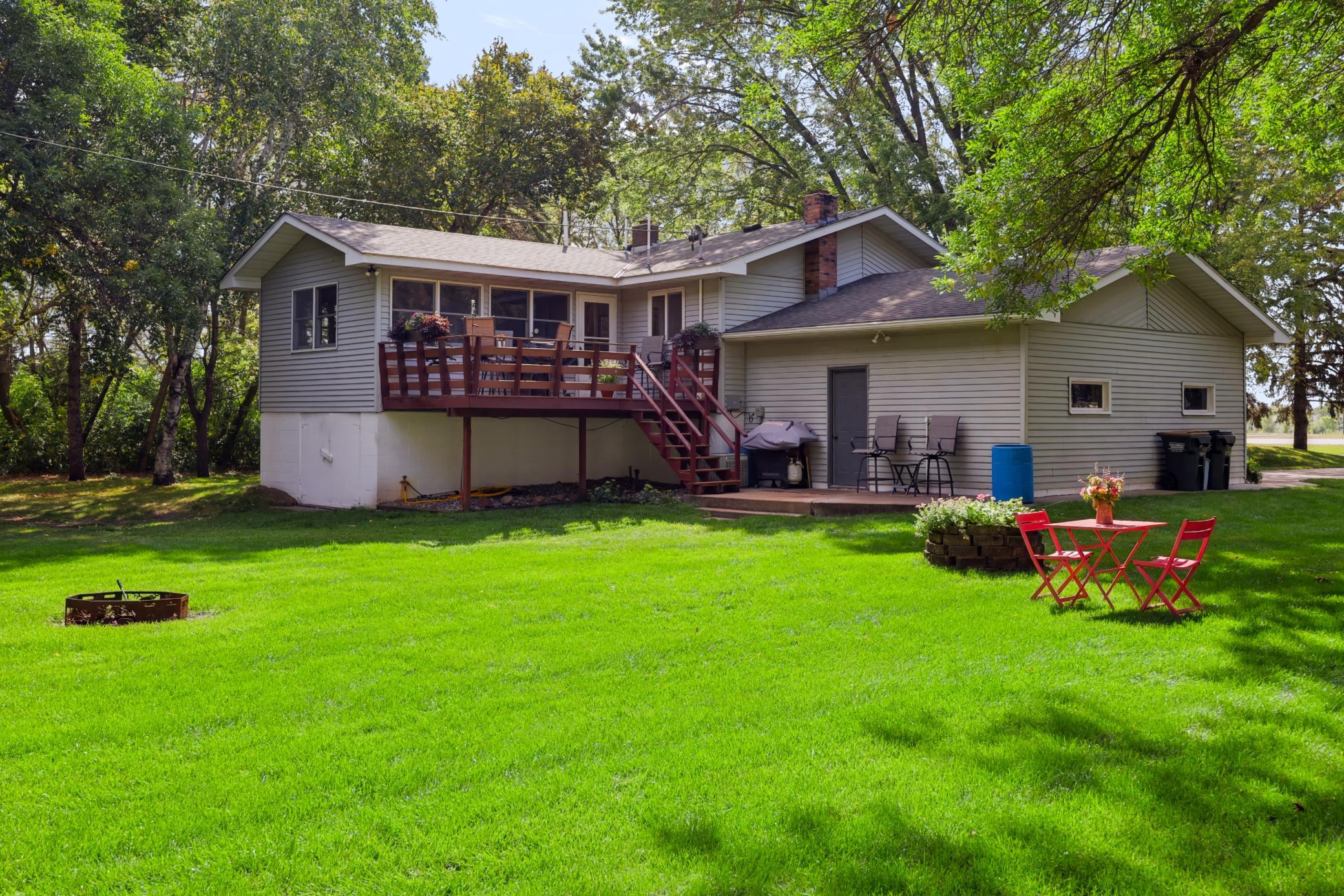 909 County Road 120