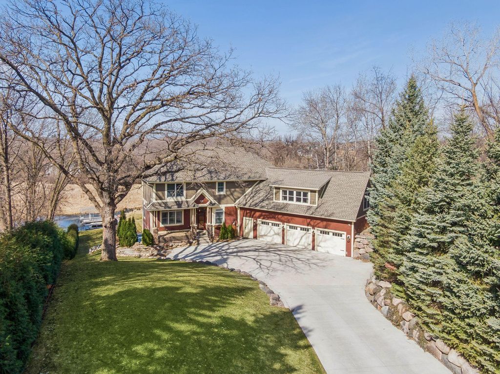 Photo of 805 Forest Arms Lane, Mound, MN 55364 (MLS # 7044440)