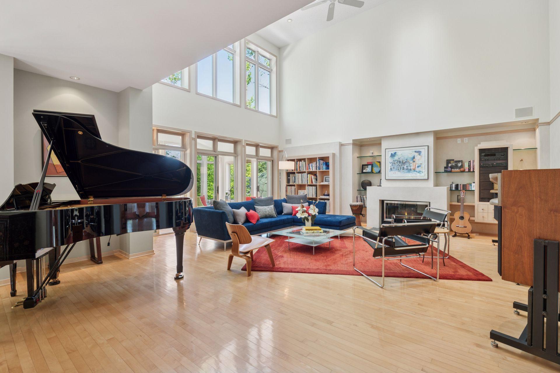 1604 Northrop Lane