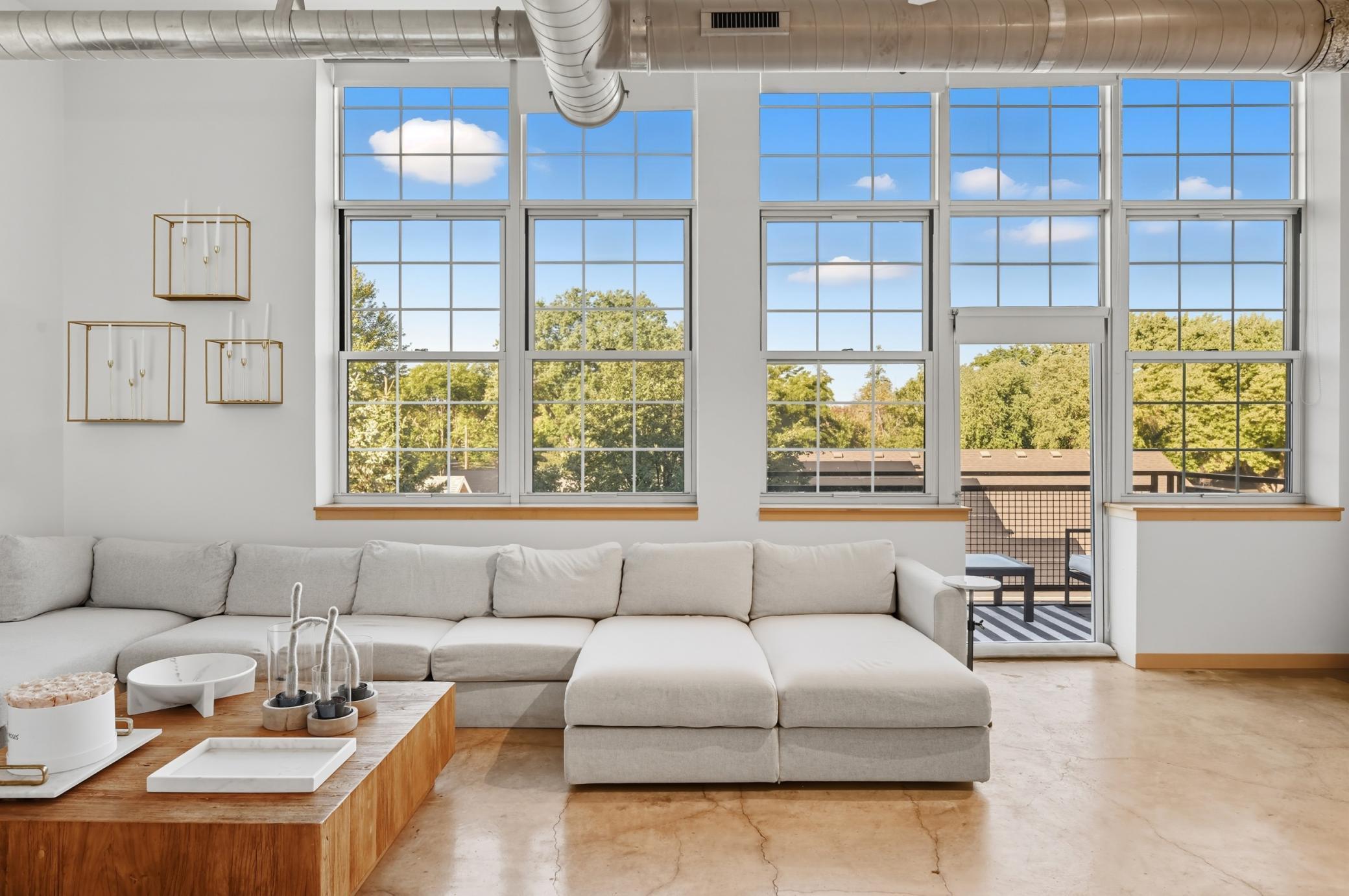 4100 Vernon Avenue S S205