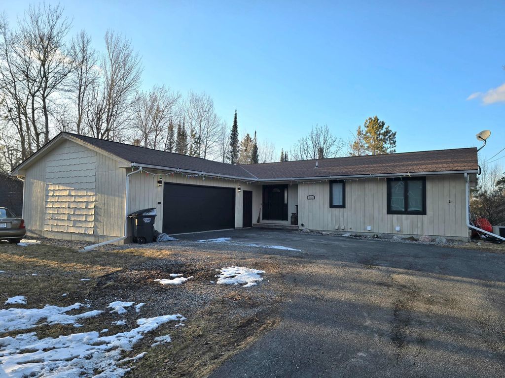 Photo of 312 Shorewood Drive, International Falls, MN 56649 (MLS # 7045933)