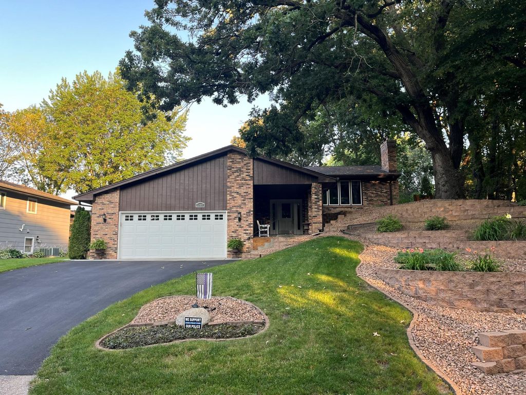 Photo of 13400 Penn Avenue S, Burnsville, MN 55337 (MLS # 7030487)